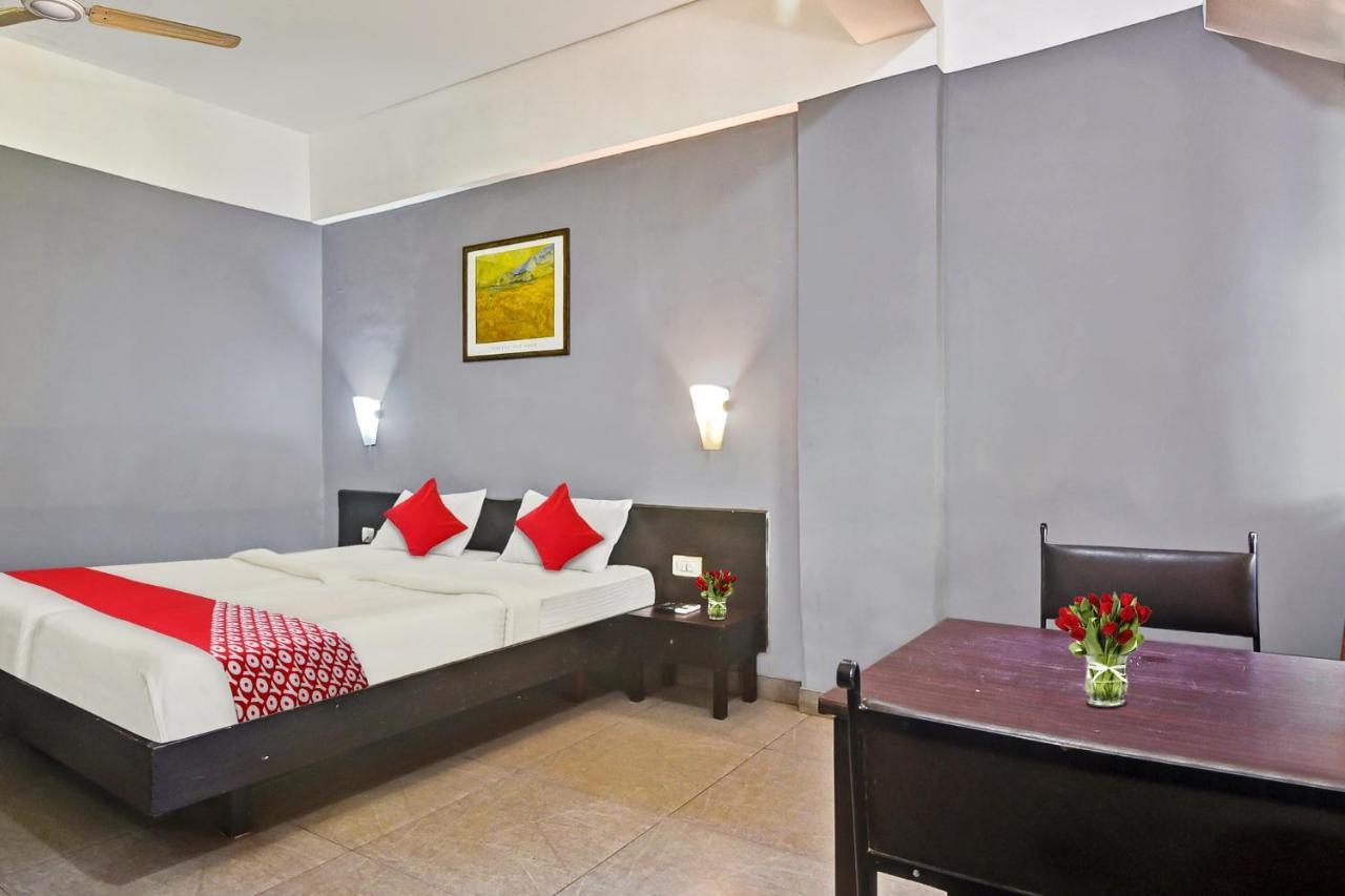 Oyo Flagship Paradise Inn Near Immaculate Conception Church パナジ エクステリア 写真